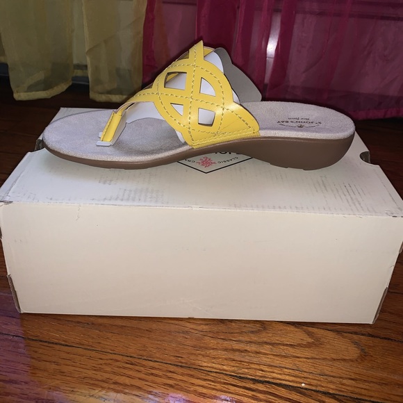 Tyler Yellow - Picture 3 of 3